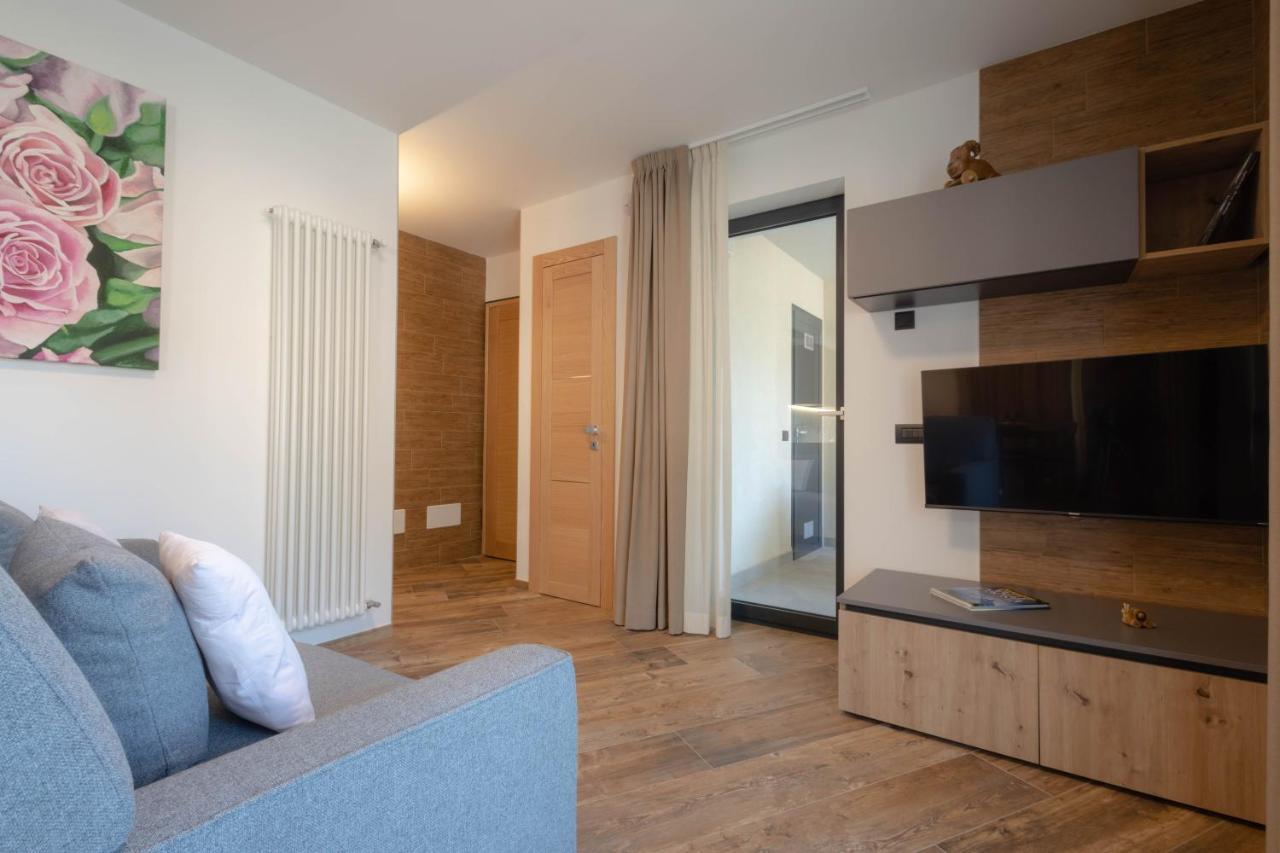 San Martin Holidays Home - Stay, Work & Fun Pont-Saint-Martin Eksteriør bilde